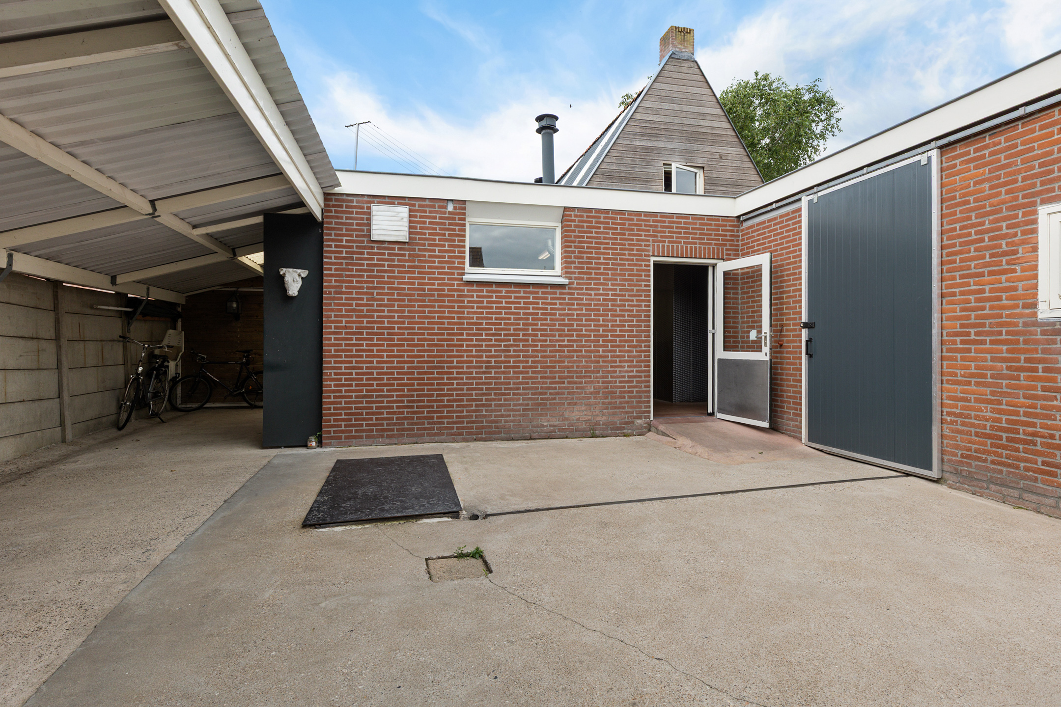 Hoekwoning te koop: Langebuorren 13, Stiens