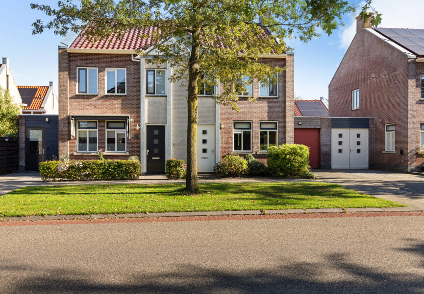 Tussenwoning te koop: Oer de Feart 54, Joure