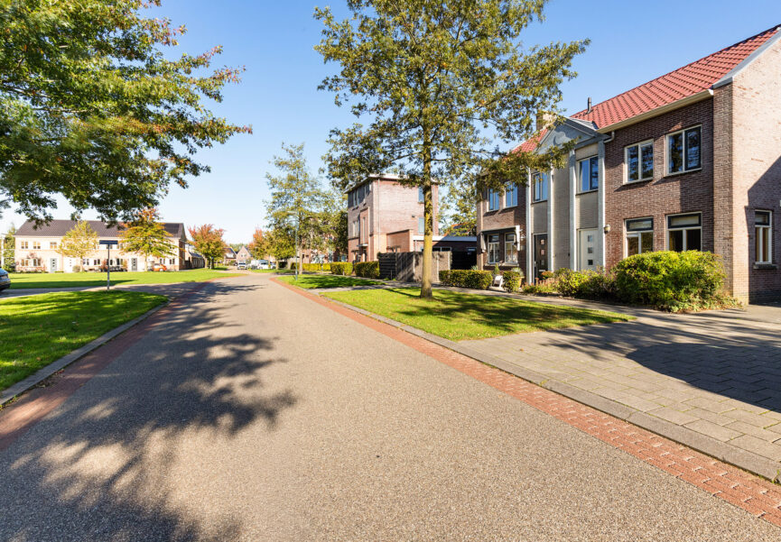Tussenwoning te koop: Oer de Feart 54, Joure